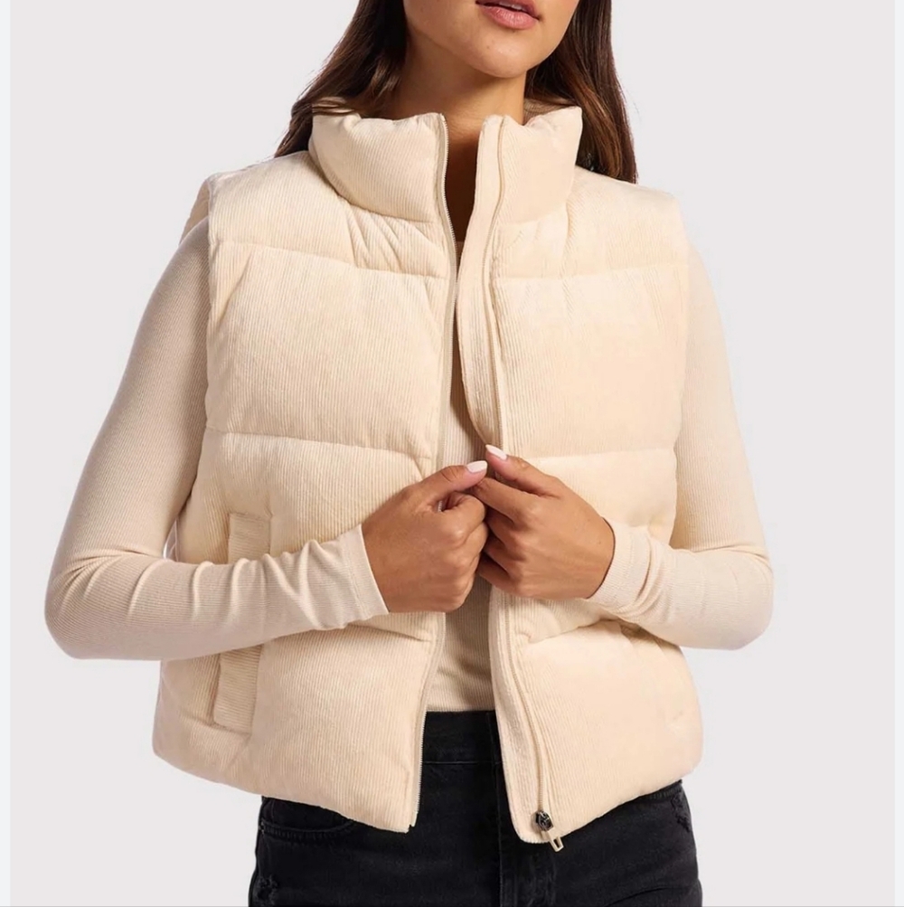 Nuuds Velour Puffer Vest In Bone